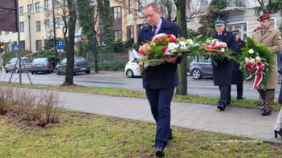 Na zdjęciu: zdjęcie z obchodów 191. Rocznicy wybuchu powstania listopadowego, które odbyły się 29 listopada 2021 roku w Tomaszowie Mazowieckim