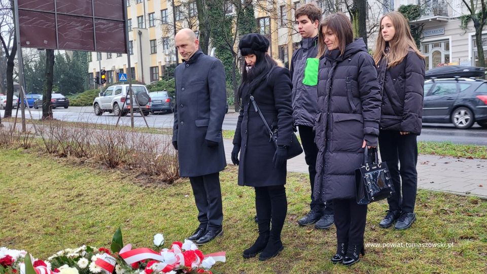 Na zdjęciu: zdjęcie z obchodów 191. Rocznicy wybuchu powstania listopadowego, które odbyły się 29 listopada 2021 roku w Tomaszowie Mazowieckim