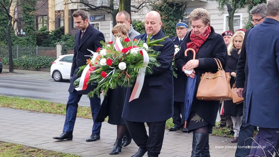Na zdjęciu: zdjęcie z obchodów 191. Rocznicy wybuchu powstania listopadowego, które odbyły się 29 listopada 2021 roku w Tomaszowie Mazowieckim