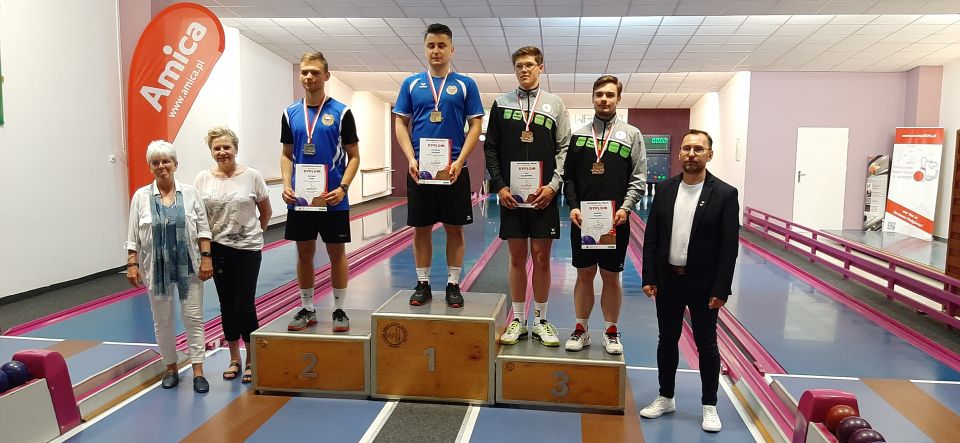 Na zdjęciu: zdjęcie z Mistrzostw Polski Juniorów w kręglarstwie w konkurencjach szybkich, do których należą sprint i tandem mieszany