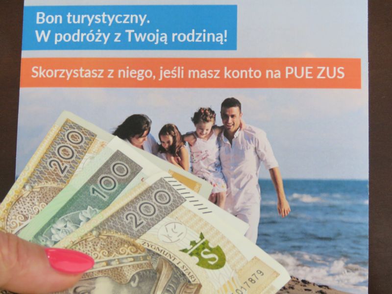 Na zdjęciu: bon turystyczny 