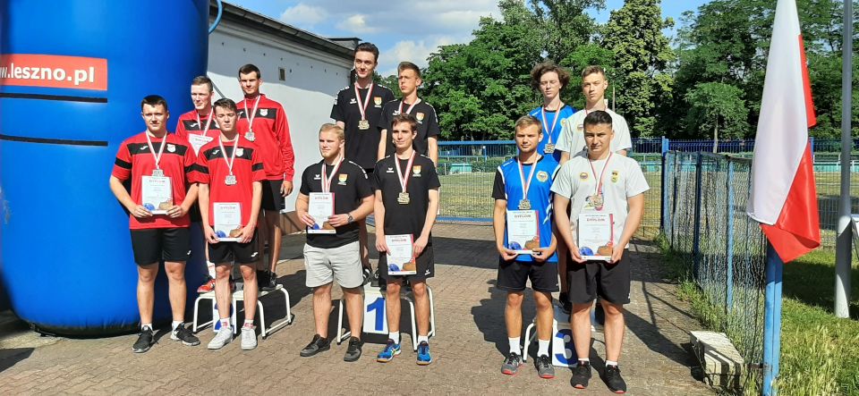 zdjęcie z Mistrzostw Polski Juniorów oraz Drużynowych Mistrzostw Polski Juniorów w kręglarstwie klasycznym, które odbyły się w Lesznie 26-27 czerwca 2021 roku