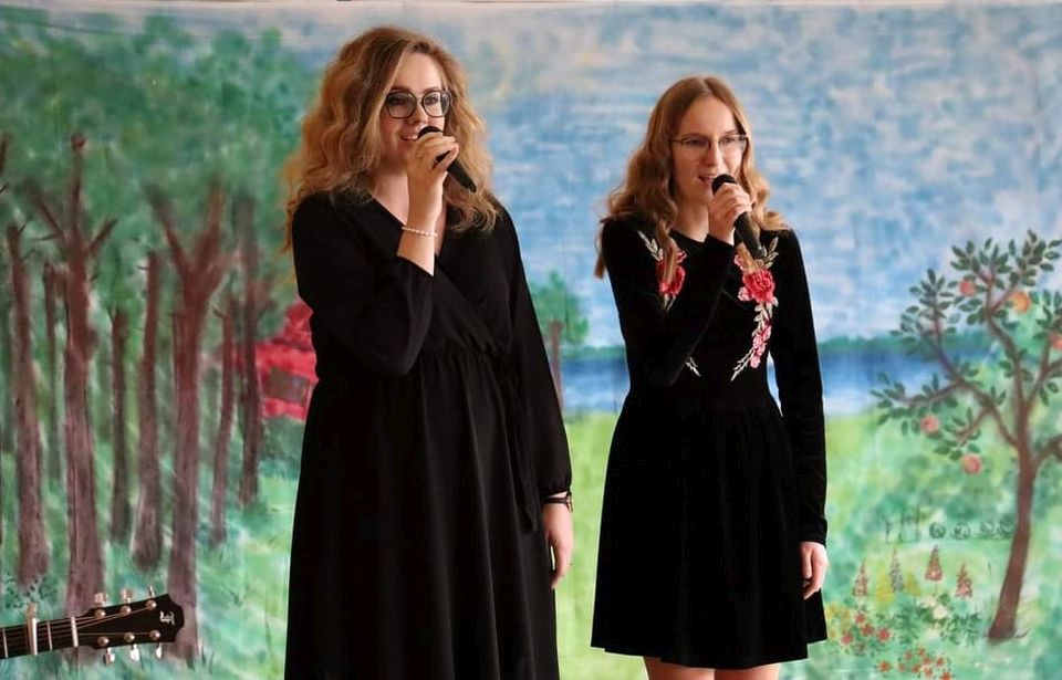 Na zdjęciu: uczestnicy XVIII Ogólnopolskiego Konkursu Poezji, Pieśni  i Rysunku pn. „Artystyczny Gałczyński ", który odbył się w Płochocinie w sobotę, 26 lutego 2022 roku