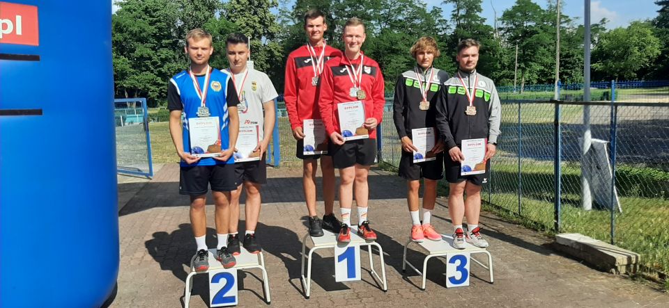 zdjęcie z Mistrzostw Polski Juniorów oraz Drużynowych Mistrzostw Polski Juniorów w kręglarstwie klasycznym, które odbyły się w Lesznie 26-27 czerwca 2021 roku