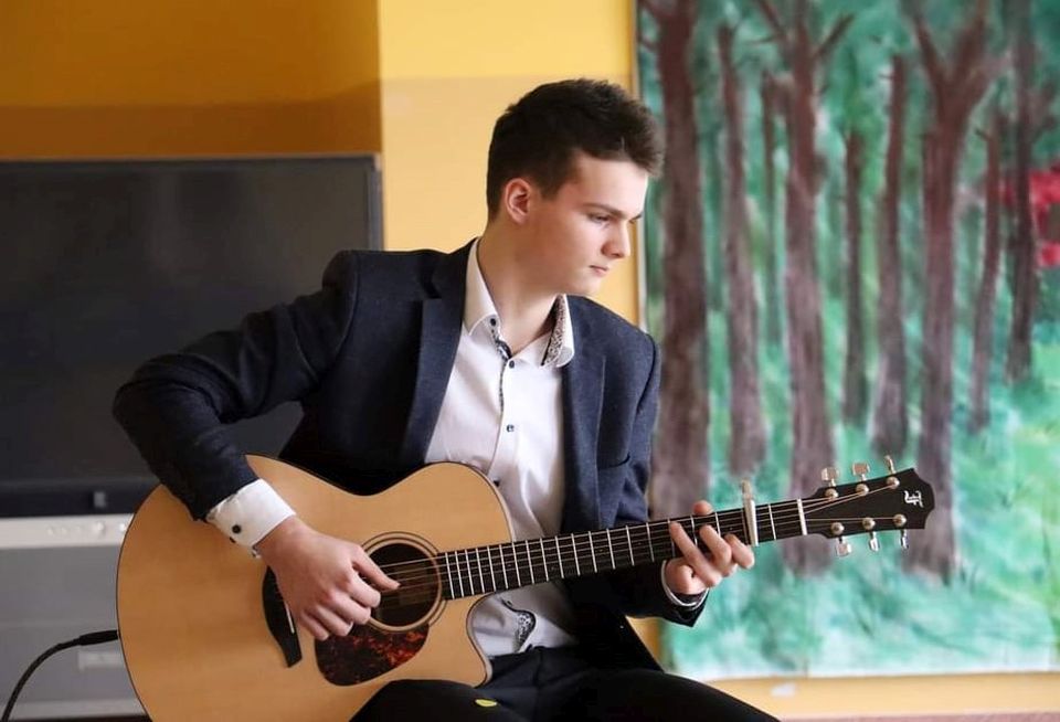 Na zdjęciu: uczestnicy XVIII Ogólnopolskiego Konkursu Poezji, Pieśni  i Rysunku pn. „Artystyczny Gałczyński ", który odbył się w Płochocinie w sobotę, 26 lutego 2022 roku