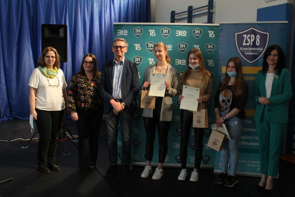Zdjęcie z zorganizowanych w ZSP nr 8 w Tomaszowie Mazowieckim 22 marca 2022 roku odchodów Światowego Dnia Wody Zdjęcie z zorganizowanych w ZSP nr 8 w Tomaszowie Mazowieckim 22 marca 2022 roku odchodów Światowego Dnia Wody