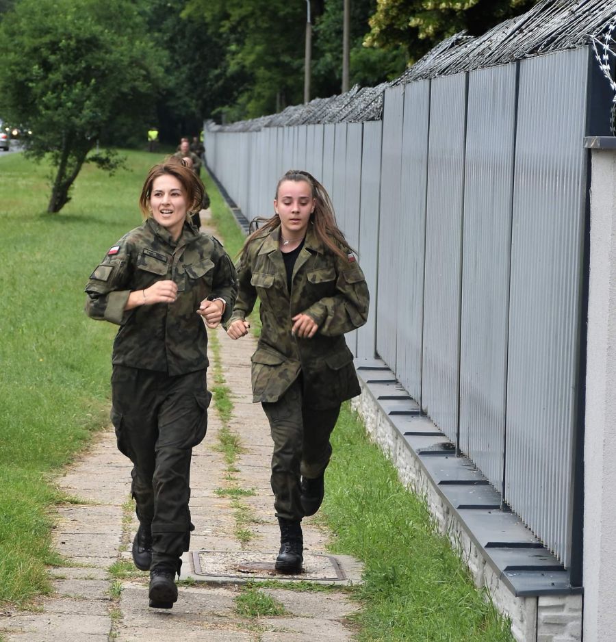 Na zdjęciu: uczestnicy VIII Edycji "Biegu Siódmaka" zorganizowanym przez 7. Batalion Kawalerii Powietrznej, wchodzący w skład 25. Brygady w Tomaszowie Mazowieckim, który odbył się we wtorek, 21 czerwca 2022 roku, Na zdjęciu: uczestnicy VIII Edycji "Biegu Siódmaka" zorganizowanym przez 7. Batalion Kawalerii Powietrznej, wchodzący w skład 25. Brygady w Tomaszowie Mazowieckim, który odbył się we wtorek, 21 czerwca 2022 roku,