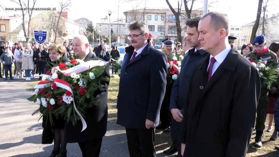 Na zdjęciu: uczestnicy obchodów Narodowego Dnia Pamięci Polaków ratujących Żydów pod okupacją niemiecką, które odbyły się w Tomaszowie Mazowieckim w czwartek, 24 marca 2022 roku Na zdjęciu: uczestnicy obchodów Narodowego Dnia Pamięci Polaków ratujących Żydów pod okupacją niemiecką, które odbyły się w Tomaszowie Mazowieckim w czwartek, 24 marca 2022 roku