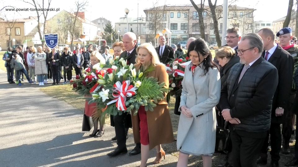 Na zdjęciu: uczestnicy obchodów Narodowego Dnia Pamięci Polaków ratujących Żydów pod okupacją niemiecką, które odbyły się w Tomaszowie Mazowieckim w czwartek, 24 marca 2022 roku Na zdjęciu: uczestnicy obchodów Narodowego Dnia Pamięci Polaków ratujących Żydów pod okupacją niemiecką, które odbyły się w Tomaszowie Mazowieckim w czwartek, 24 marca 2022 roku