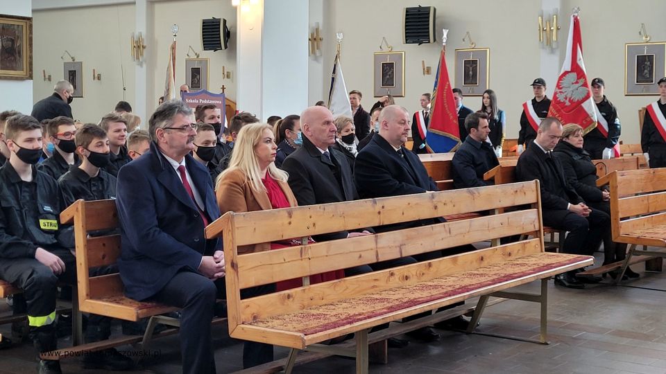 Na zdjęciu: uczestnicy obchodów Narodowego Dnia Pamięci Polaków ratujących Żydów pod okupacją niemiecką, które odbyły się w Tomaszowie Mazowieckim w czwartek, 24 marca 2022 roku Na zdjęciu: uczestnicy obchodów Narodowego Dnia Pamięci Polaków ratujących Żydów pod okupacją niemiecką, które odbyły się w Tomaszowie Mazowieckim w czwartek, 24 marca 2022 roku