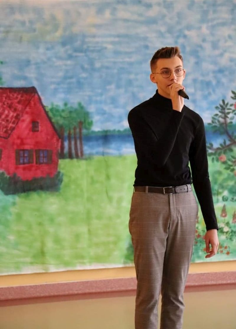 Na zdjęciu: uczestnicy XVIII Ogólnopolskiego Konkursu Poezji, Pieśni  i Rysunku pn. „Artystyczny Gałczyński ", który odbył się w Płochocinie w sobotę, 26 lutego 2022 roku