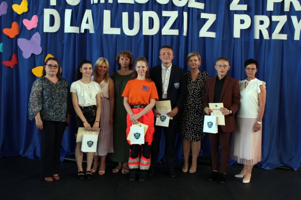 Na zdjęciu: uczniowie ZSP nr 8 w Tomaszowie Mazowieckim, ze stuprocentową frekwencją
