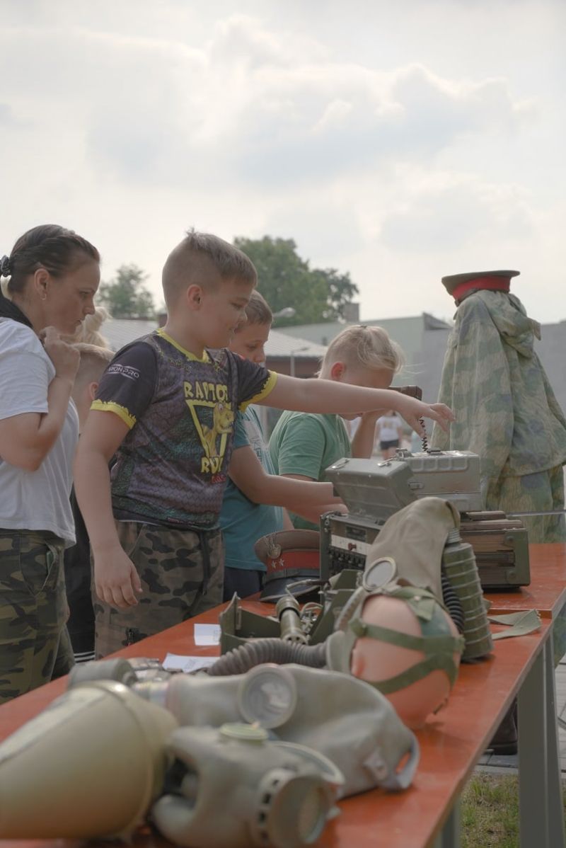 zdjęcie z Biesiady Świętojańskiej, która odbyła się 23 czerwca 2021 roku, zorganizowana przez Powiatowe Centrum Animacji Społecznej w  Tomaszowie Mazowieckim
