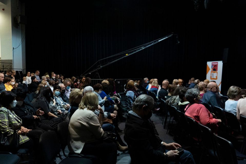 Zdjęcie z koncertu „Wieczór z Chopinem”  w PCAS-ie, który odbył się w piątek, 4 marca 2022 roku w PCAS-ie w Tomaszowie Mazowieckim