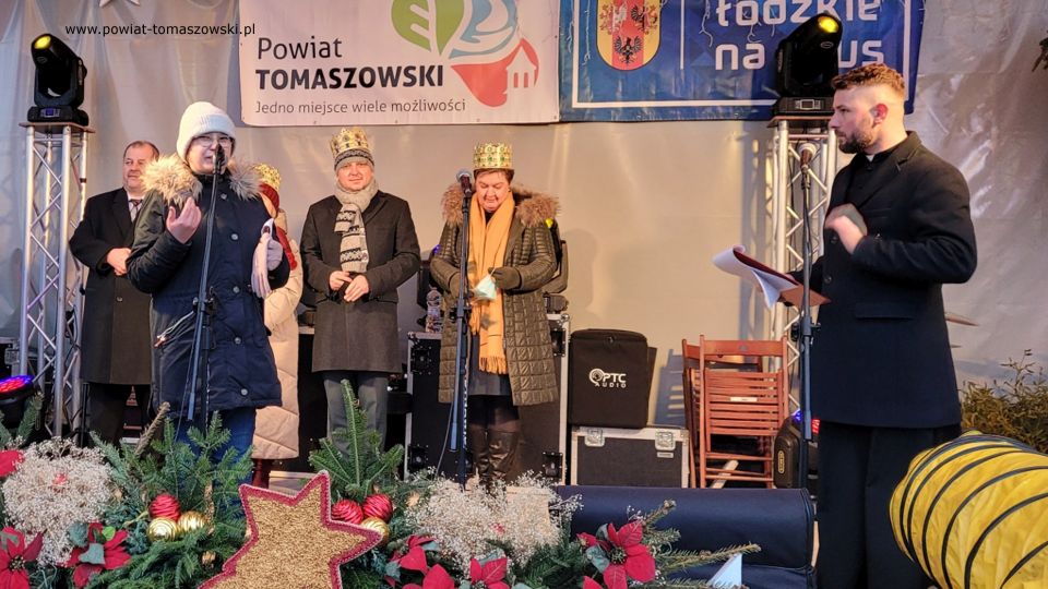 Na zdjęciu: uczestnicy 10. edycji Orszaku Trzech Króli, który odbył się w czwartek, 6 stycznia 2022 roku w Tomaszowie Mazowieckim Na zdjęciu: uczestnicy 10. edycji Orszaku Trzech Króli, który odbył się w czwartek, 6 stycznia 2022 roku w Tomaszowie Mazowieckim