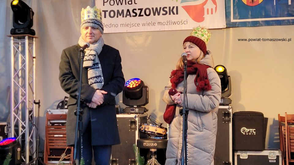 Na zdjęciu: uczestnicy 10. edycji Orszaku Trzech Króli, który odbył się w czwartek, 6 stycznia 2022 roku w Tomaszowie Mazowieckim 