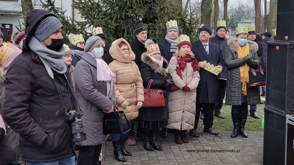 Na zdjęciu: uczestnicy 10. edycji Orszaku Trzech Króli, który odbył się w czwartek, 6 stycznia 2022 roku w Tomaszowie Mazowieckim Na zdjęciu: uczestnicy 10. edycji Orszaku Trzech Króli, który odbył się w czwartek, 6 stycznia 2022 roku w Tomaszowie Mazowieckim