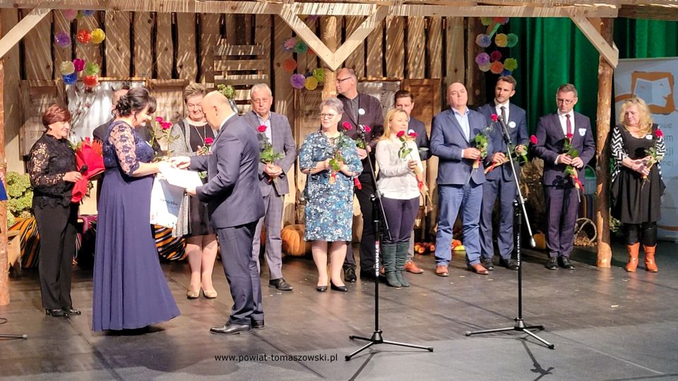Na zdjęciu: zdjęcie z oficjalnego otwarcia Powiatowego Centrum Animacji Społecznej w Tomaszowie Mazowieckim, które odbyło się w niedzielę, 17 października 2021 roku
