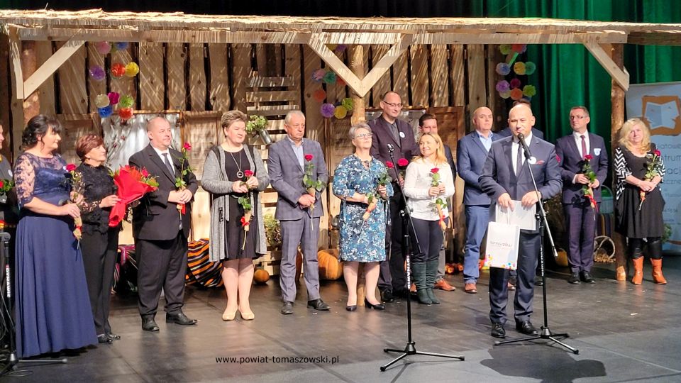 Na zdjęciu: zdjęcie z oficjalnego otwarcia Powiatowego Centrum Animacji Społecznej w Tomaszowie Mazowieckim, które odbyło się w niedzielę, 17 października 2021 roku