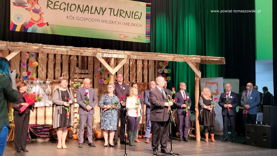 Na zdjęciu: zdjęcie z oficjalnego otwarcia Powiatowego Centrum Animacji Społecznej w Tomaszowie Mazowieckim, które odbyło się w niedzielę, 17 października 2021 roku