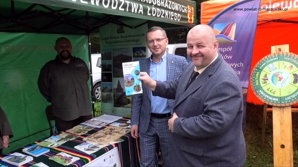 Na zdjęciu: zdjęcie z  "Jarmarku żywności prosto od rolnika", który odbył się w sobotę, 25 września 2021 roku w Piotrkowie Trybunalskim,