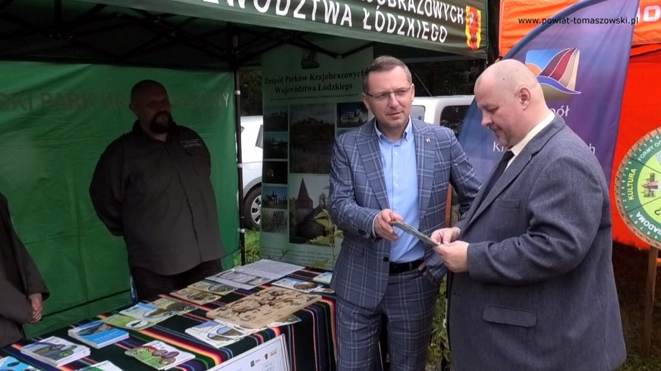 Na zdjęciu: zdjęcie z  "Jarmarku żywności prosto od rolnika", który odbył się w sobotę, 25 września 2021 roku w Piotrkowie Trybunalskim,