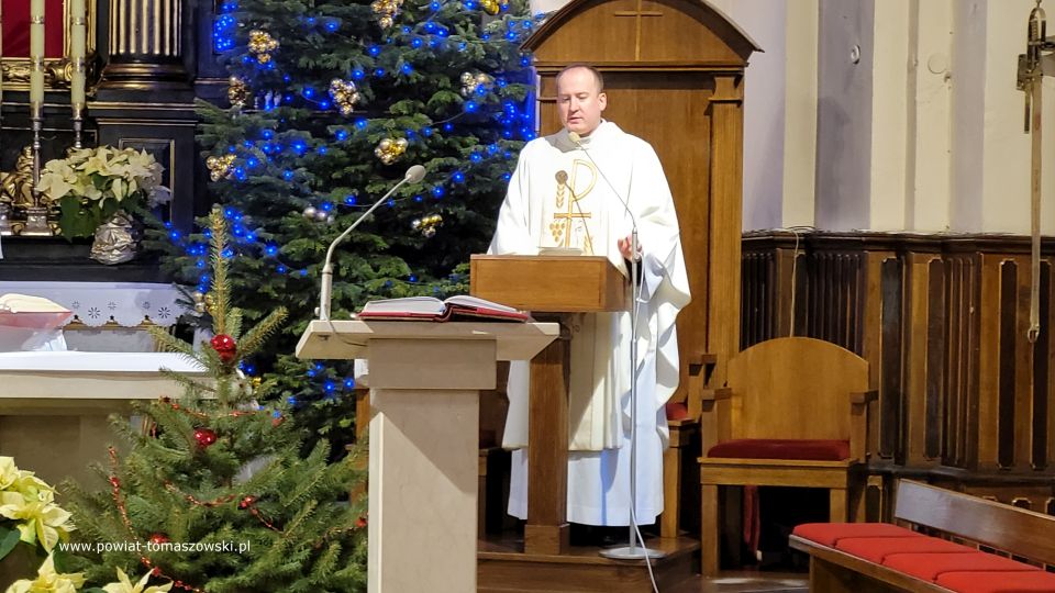 Na zdjęciu: uczestnicy obchodów159. rocznicy wybuchu powstania styczniowego, które odbyły się w Tomaszowie Mazowieckim w piątek, 21 stycznia 2022 roku