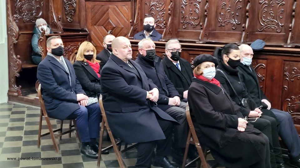 Na zdjęciu: uczestnicy uroczystości, podczas której nadano imię gen. bryg. Stanisława Sojczyńskiego ps. Warszyc dworcowi kolejowemu w Radomsku, która odbyła się w sobotę, 19 lutego 2022 roku w Radomsku Na zdjęciu: uczestnicy uroczystości, podczas której nadano imię gen. bryg. Stanisława Sojczyńskiego ps. Warszyc dworcowi kolejowemu w Radomsku, która odbyła się w sobotę, 19 lutego 2022 roku w Radomsku