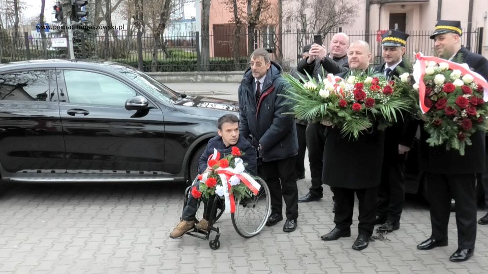 Na zdjęciu: uczestnicy uroczystości, podczas której nadano imię gen. bryg. Stanisława Sojczyńskiego ps. Warszyc dworcowi kolejowemu w Radomsku, która odbyła się w sobotę, 19 lutego 2022 roku w Radomsku Na zdjęciu: uczestnicy uroczystości, podczas której nadano imię gen. bryg. Stanisława Sojczyńskiego ps. Warszyc dworcowi kolejowemu w Radomsku, która odbyła się w sobotę, 19 lutego 2022 roku w Radomsku