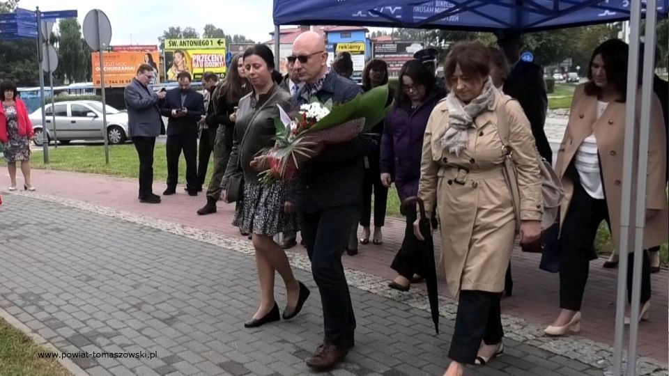 Na zdjęciu: zdjęcie z obchodów 82. Rocznicy agresji Związku Radzieckiego na Polskę i Światowego Dnia Sybiraka, które odbyły się w piątek, 17 września 2021 roku, w Tomaszowie Mazowieckim