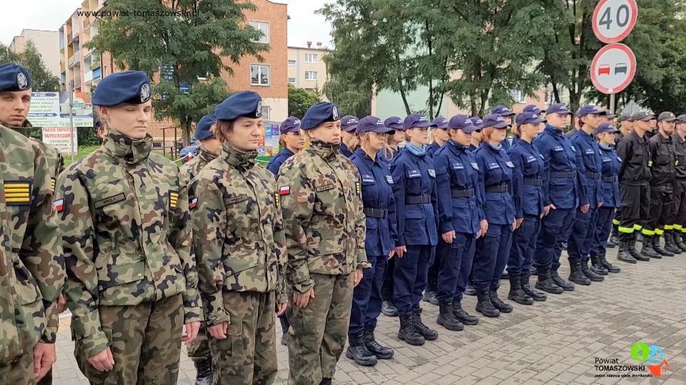 Na zdjęciu: zdjęcie z obchodów 82. Rocznicy agresji Związku Radzieckiego na Polskę i Światowego Dnia Sybiraka, które odbyły się w piątek, 17 września 2021 roku, w Tomaszowie Mazowieckim
