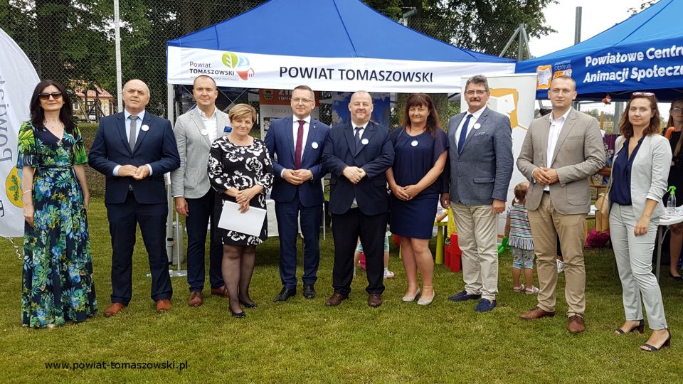 Na zdjęciu: zdjęcie z festynu rodzinnego „Lato z Funduszami Europejskimi, zorganizowanego 23 lipca 2021 roku w Twardej w gminie Tomaszów Mazowieckim, przez Urząd Marszałkowski w Łodzi