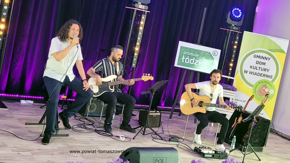 Na zdjęciu: uroczystość otwarcia Gminnego Domu Kultury w Wiadernie, które odbyło się 15 lipca 2021 roku