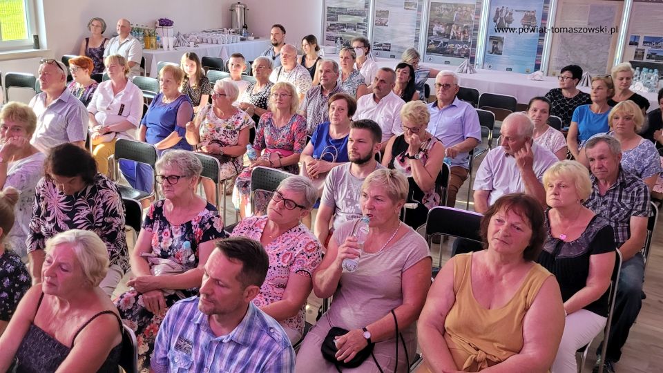 Na zdjęciu: uroczystość otwarcia Gminnego Domu Kultury w Wiadernie, które odbyło się 15 lipca 2021 roku