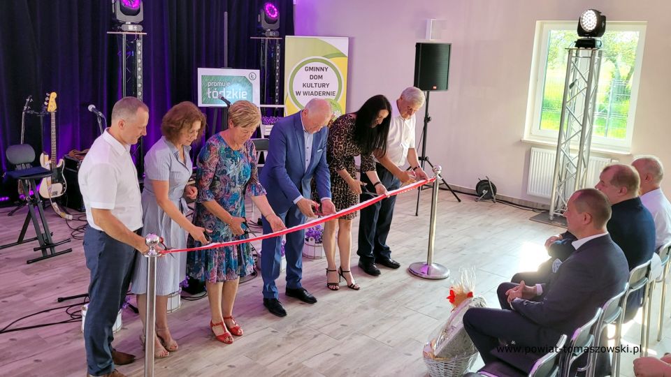 Na zdjęciu: uroczystość otwarcia Gminnego Domu Kultury w Wiadernie, które odbyło się 15 lipca 2021 roku