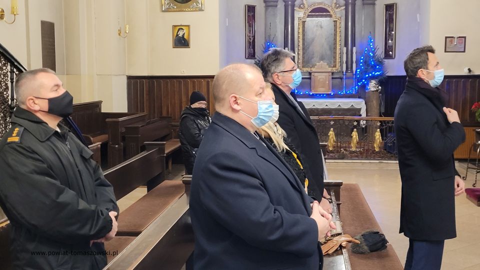 Na zdjęciu: uczestnicy obchodów Narodowego Dnia Zwycięskiego Powstania Wielkopolskiego, które odbyły się w poniedziałek,  27 grudnia 2021 roku, w Tomaszowie Mazowieckim