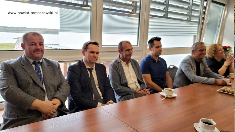 Na zdjęciu: zdjęcie z uroczystości zorganizowanej przez WOPR w Tomaszowie Mazowieckim, na zakończenie sezonu letniego 2021, które odbyło się w sobotę, 16 października 2021 roku, w Centrum MOLO w Smardzewicach
