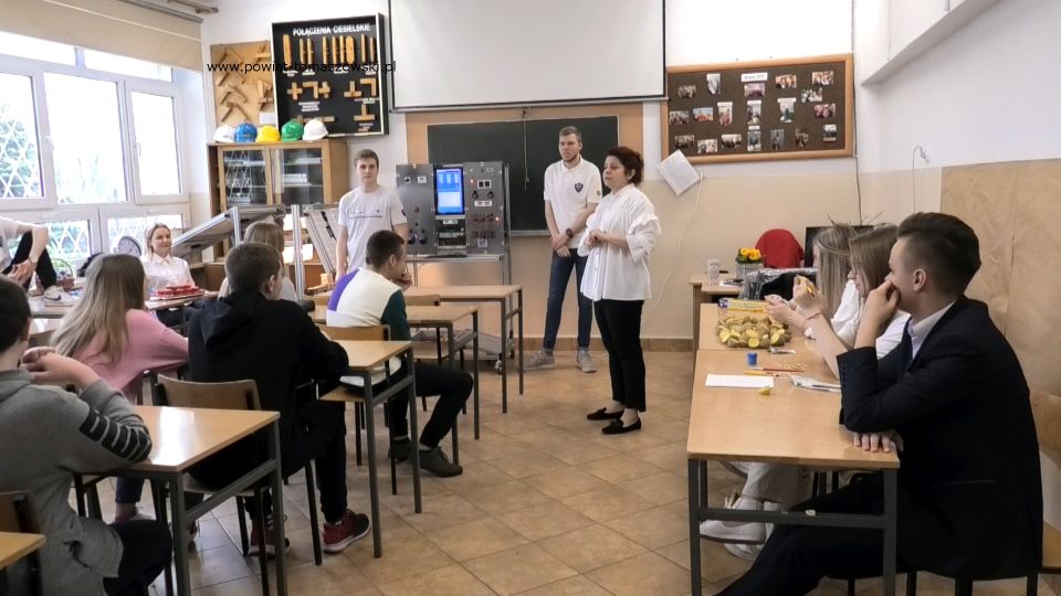 Zdjęcie z Dnia otwartych drzwi w Zespole Szkół Ponadpodstawowych nr 8 w Tomaszowie Mazowieckim