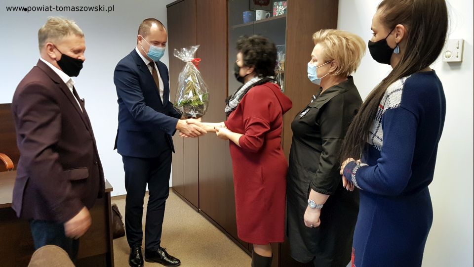 Szkoły ponadpodstawowe dziękują Zarządowi Powiatu za całoroczną współpracę