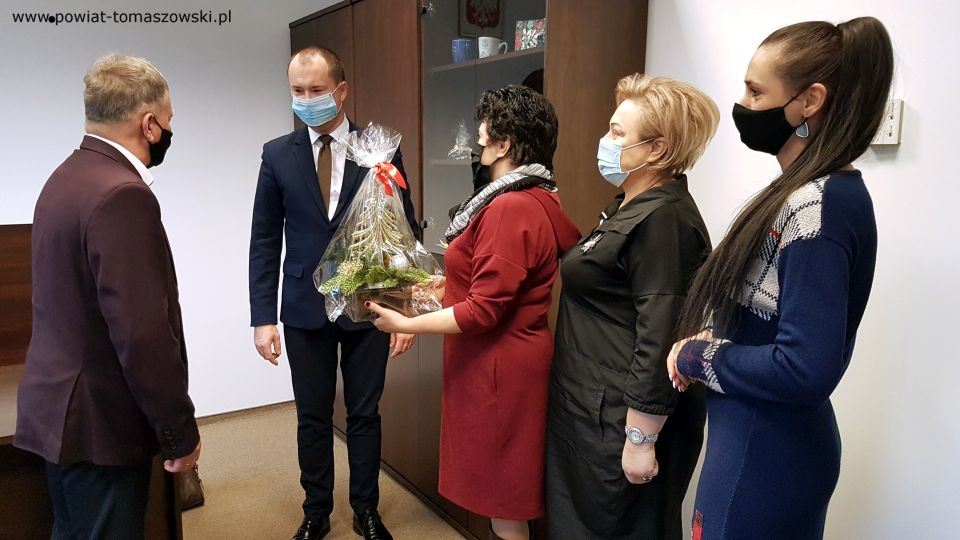 Szkoły ponadpodstawowe dziękują Zarządowi Powiatu za całoroczną współpracę