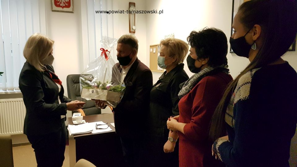 Szkoły ponadpodstawowe dziękują Zarządowi Powiatu za całoroczną współpracę