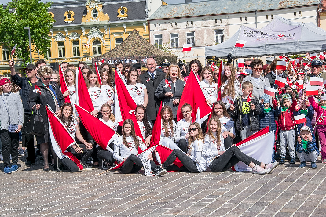 Dzień Flagi Rzeczypospolitej Polskiej w Tomaszowie Maz. 