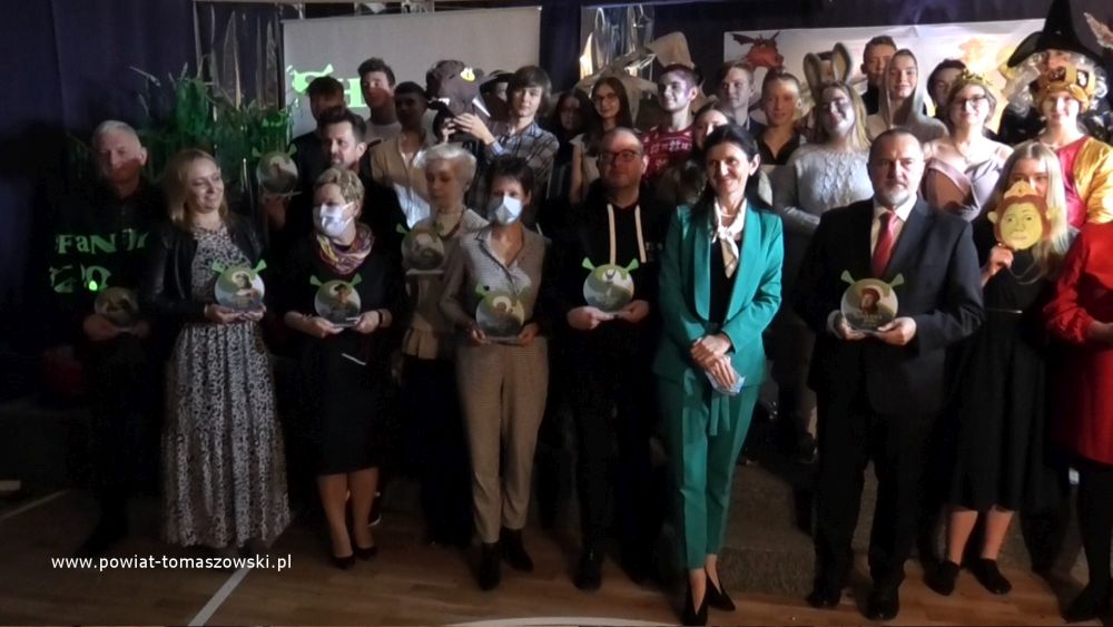 STATUETKI „STEFANY” DLA WYRÓŻNIONYCH NAUCZYCIELI II LO