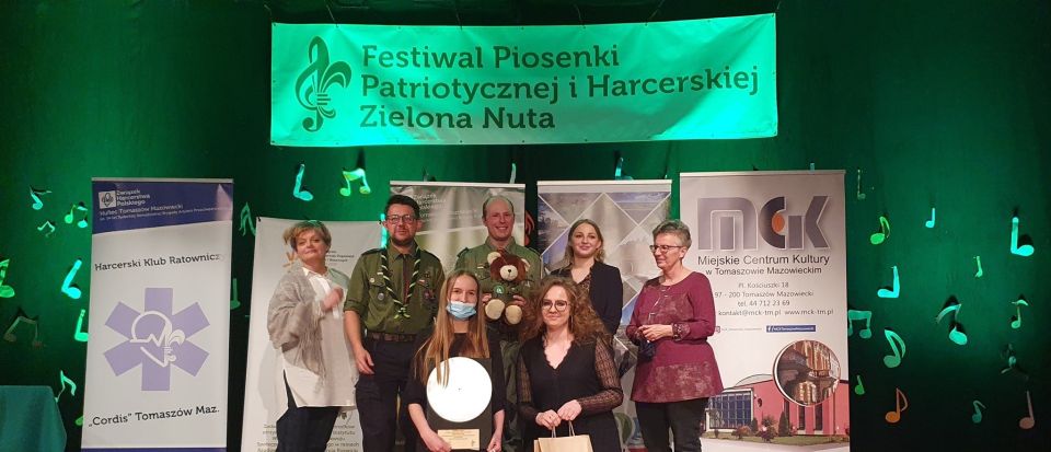 Zuzanny Ignasiak i Weroniki Bąk – laureatki Festiwalu Piosenki Patriotycznej i Harcerskiej „Zielona nuta”