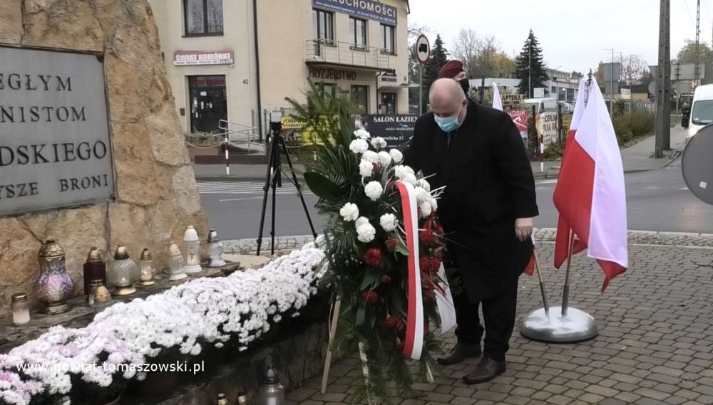 Skromne obchody Narodowego Święta Niepodległości w czasie pandemii
