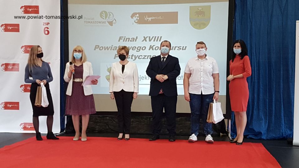 Na zdjęciu: Gala finałowa XVIII edycji Powiatowego Konkursu „Zaprojektuj swój świat” organizowanego co roku dla uczniów szkół podstawowych przez Zespół Szkół Ponadpodstawowych nr 6 im. Stanisława Wyspiańskiego w Tomaszowie Mazowieckim