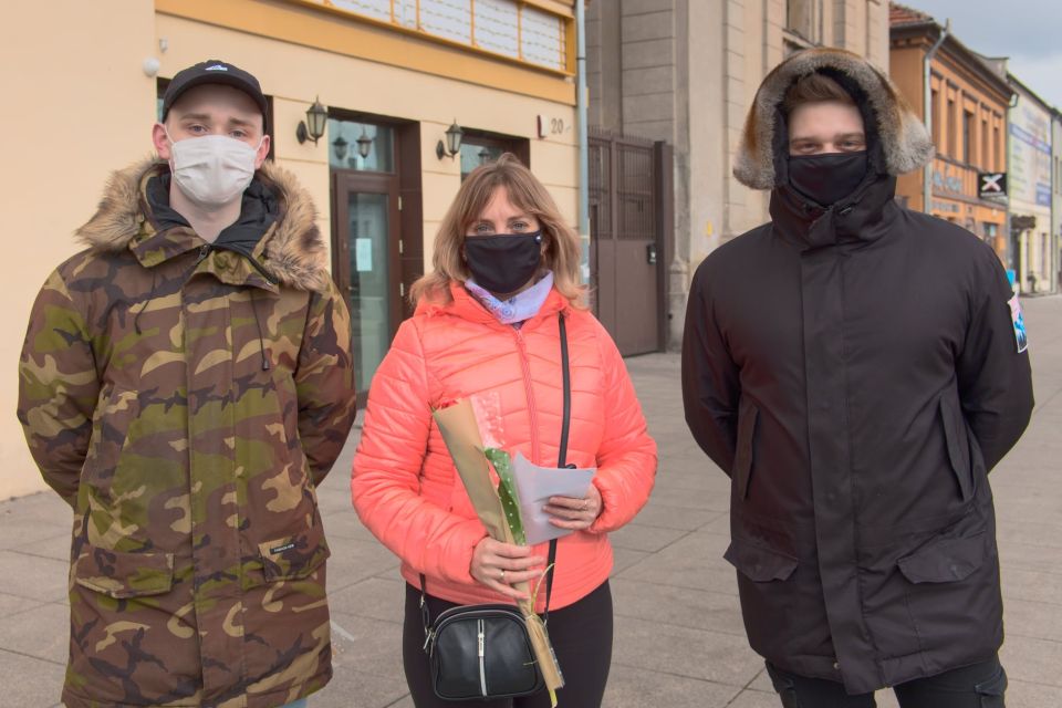 Najlepsze życzenia dla Pań od Powiatowego Centrum Animacji Społecznej