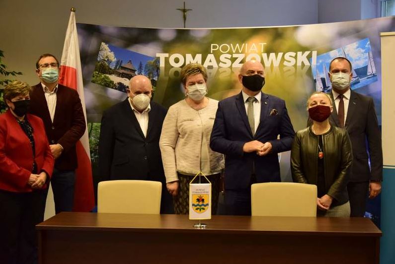 URZĄD MARSZAŁKOWSKI W ŁODZI PRZEKAZAŁ KOLEJNY SPRZĘT MEDYCZNY DLA TOMASZOWSKIEGO CENTRUM ZDROWIA