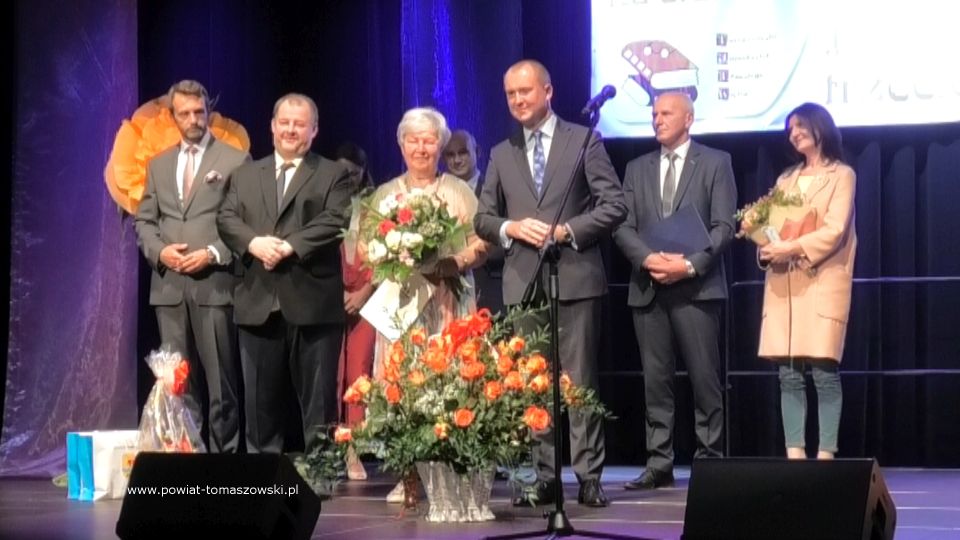 Na zdjęciu: zdjęcie z obchodów jubileuszu 15-lecia działalności Tomaszowskiego Uniwersytetu Trzeciego Wieku