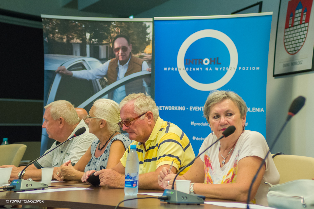 Spotkanie dla seniorów z zakresu bezpieczeństwa na drodze Spotkanie dla seniorów z zakresu bezpieczeństwa na drodze
